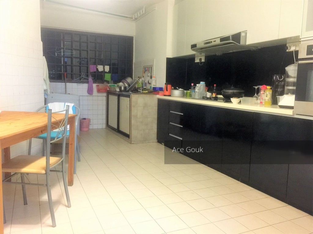 Blk 242 Hougang Street 22 (Hougang), HDB 4 Rooms #137535152